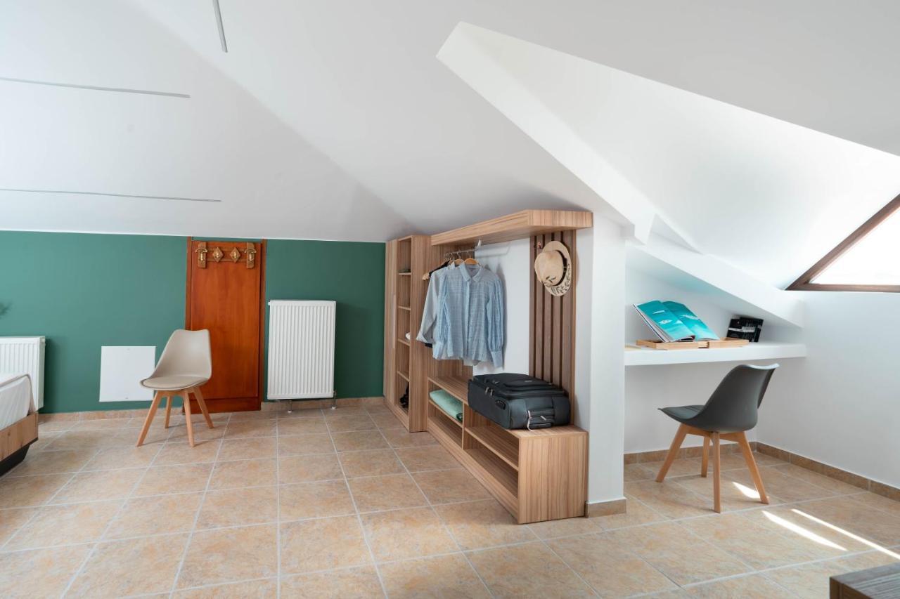 Evergreen Apartment *